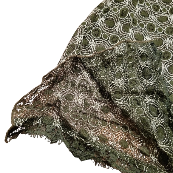 Green Sheer Geometric Mesh Lace Cami Tank Top - Picture 5 of 7